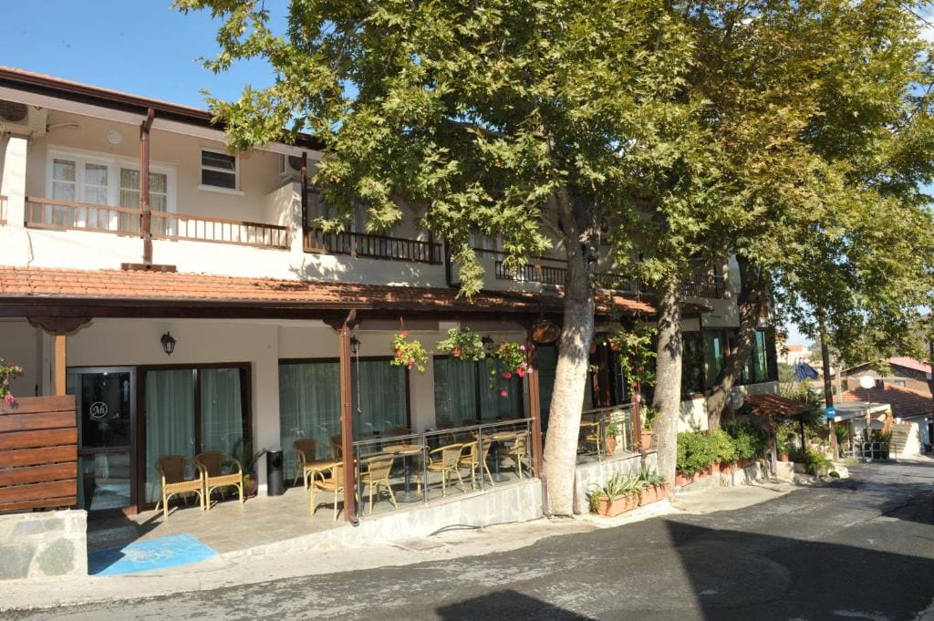Minaides Hotel - Main view