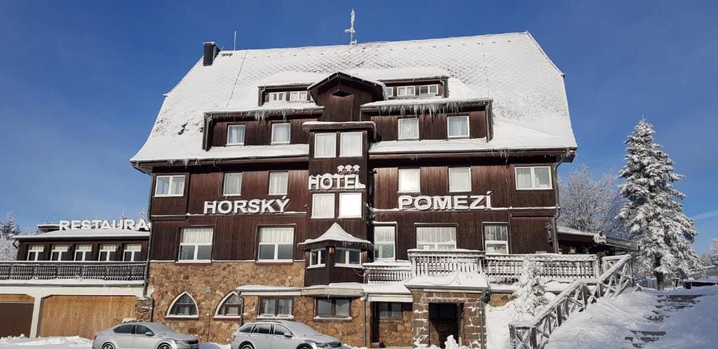 Hotel Pomezí - Main view