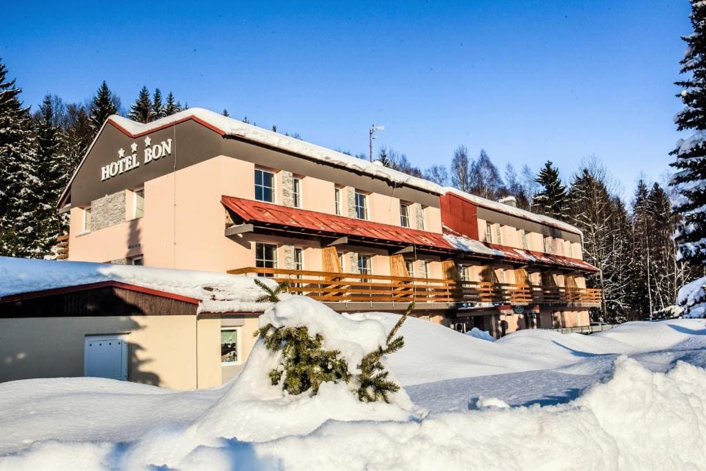 Hotel Bon - Main view