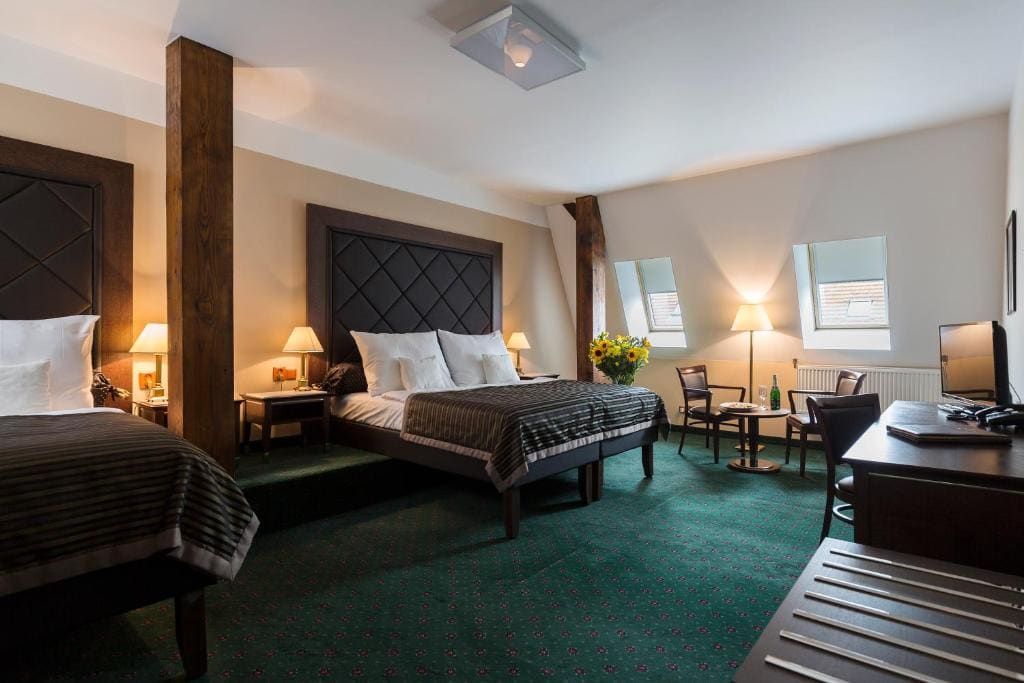 Hotel William - View 2