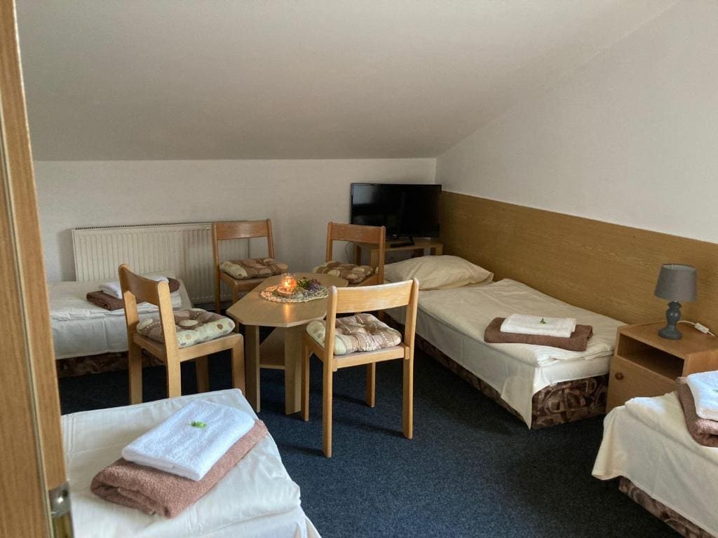NEZNAŠOVY*** Restaurant-Penzion — Ansicht 5