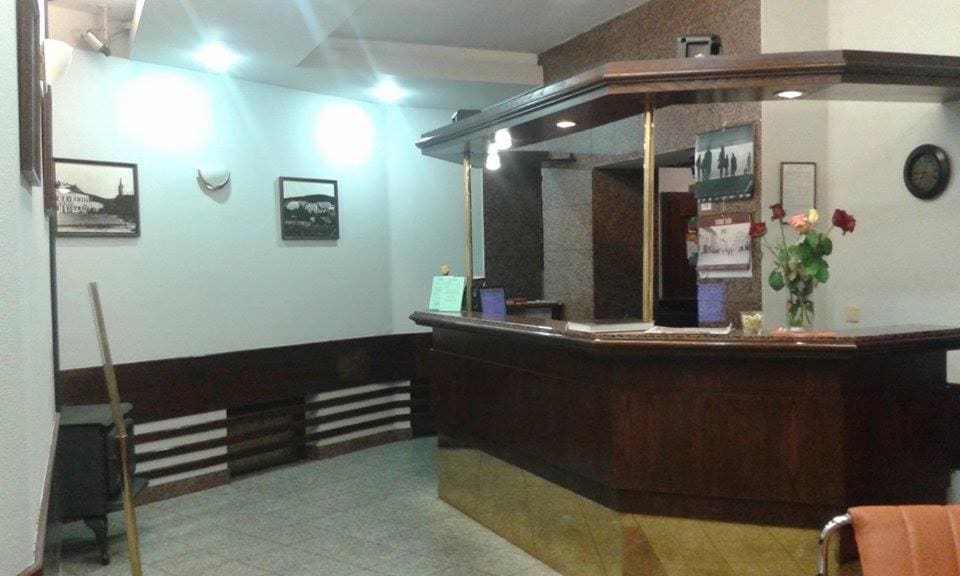 Hotel Saloon - View 6