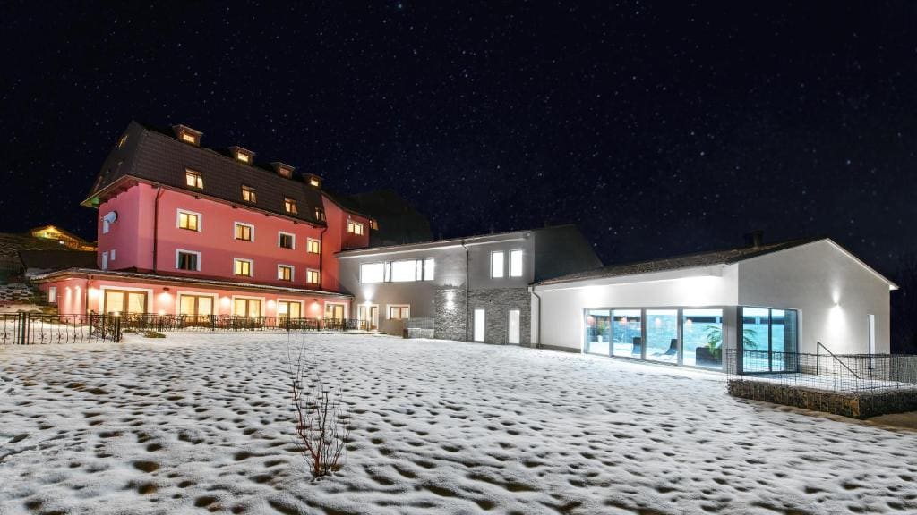 Sport Hotel - Main view