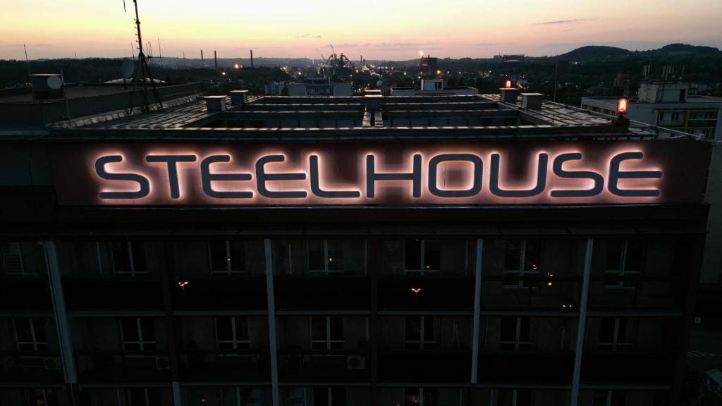 Hotel 527 — Vue 2