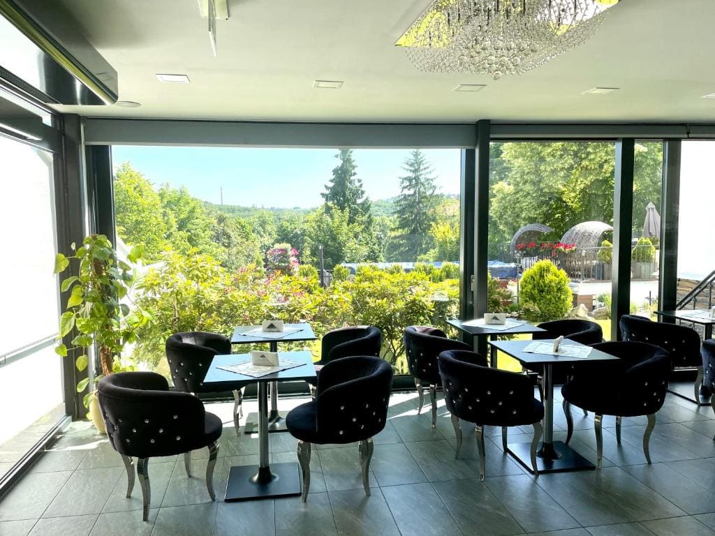 Wellness & SPA boutique Hotel pod lipkami Prague - View 5