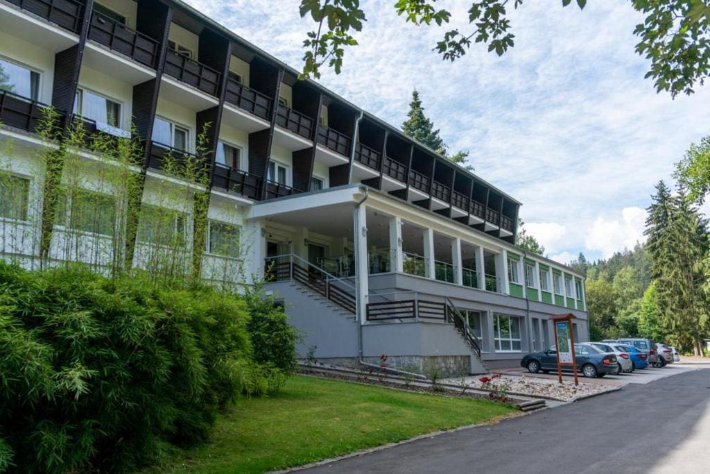 Wellness Hotel GREEN PARADISE - Main view