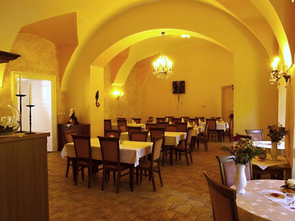 Zamek Cerveny Hradek - View 3