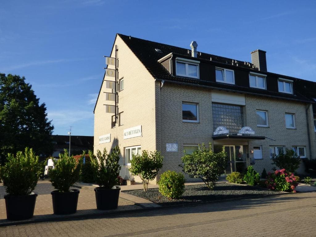 Hotel Alt Büttgen - Main view