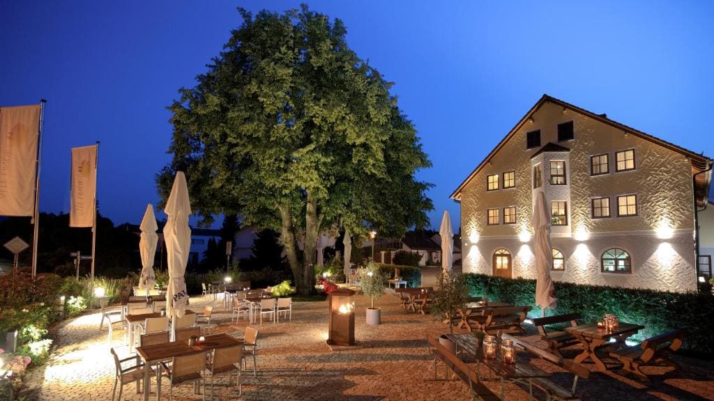ALTE LINDE Landhotel & Restaurant - View 2