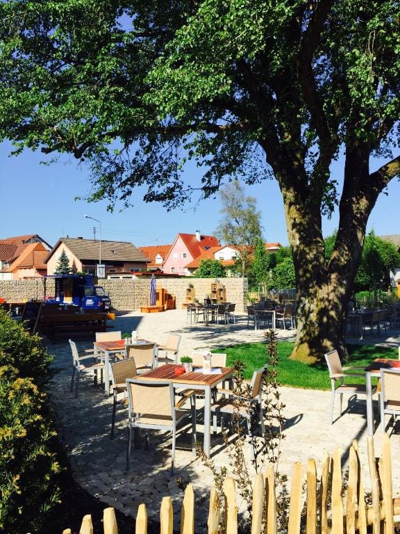 ALTE LINDE Landhotel & Restaurant - View 6