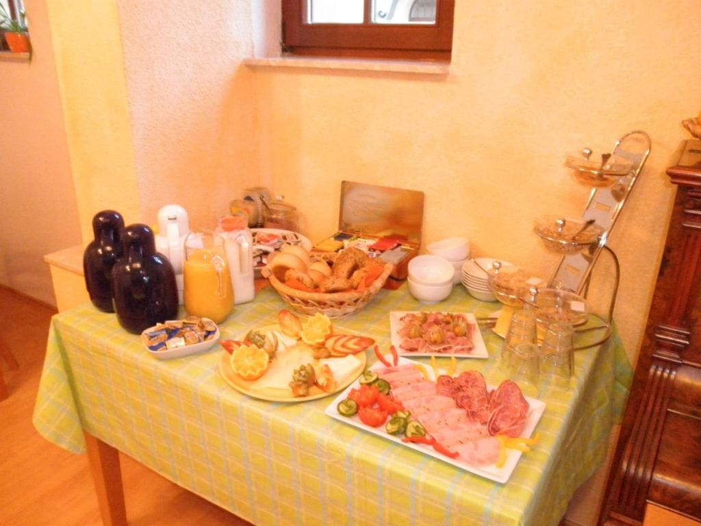 Hotel Pension zu Dresden Altpieschen - View 7