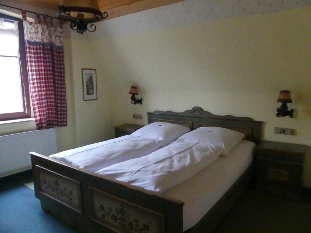 Bayerischer Hof - View 2