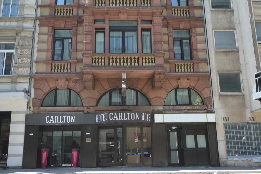 Carlton Hotel - Main view