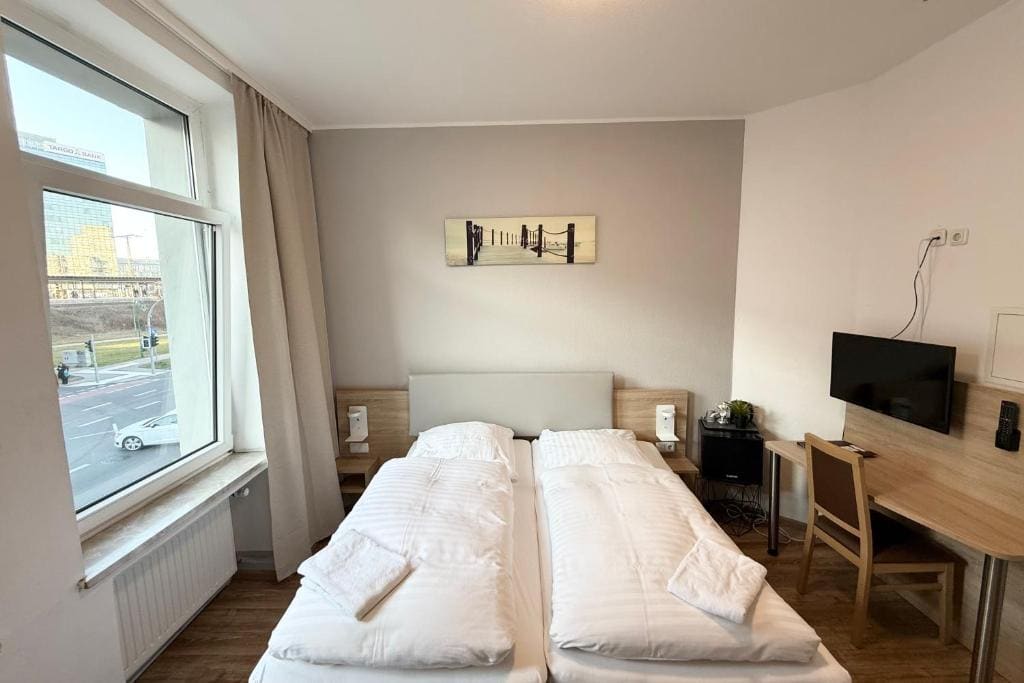 Central Hotel Duisburg - View 6