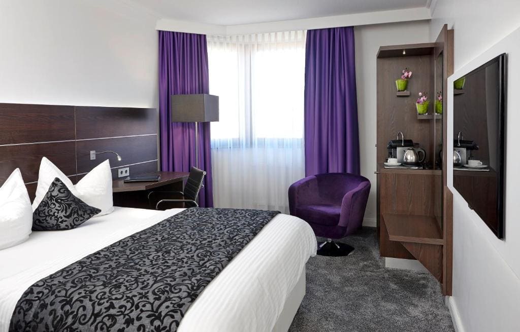 Central Hotel - View 2