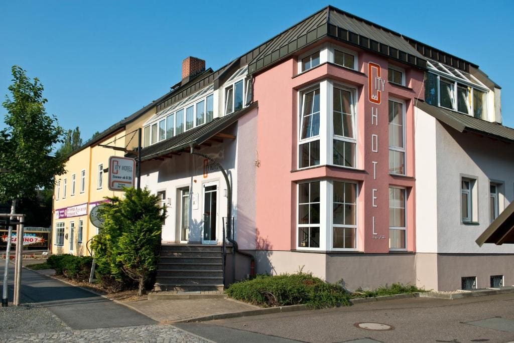 City Hotel - Main view