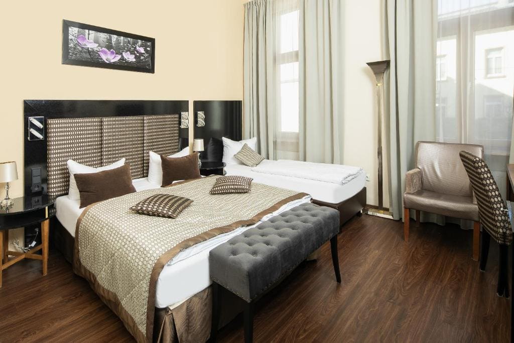 City Hotel Kaiserhof - View 2