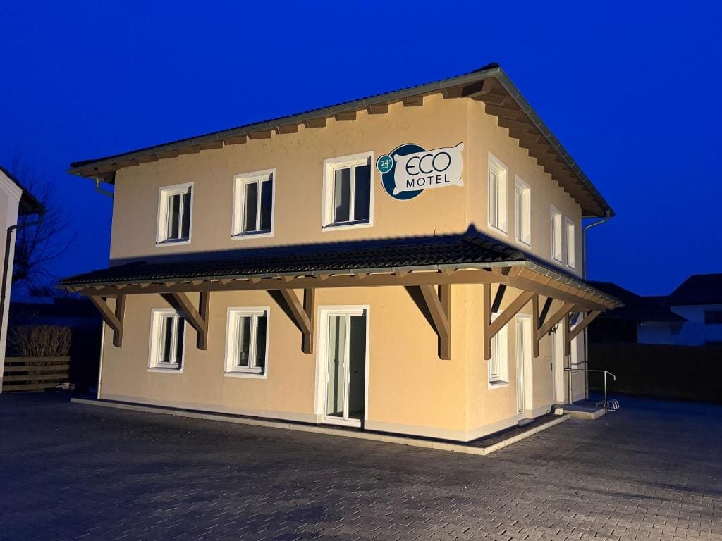 Eco Motel - Main view