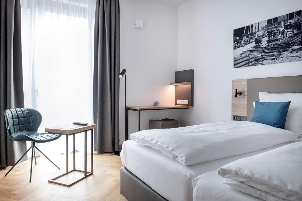 ECOME Hotel - View 7