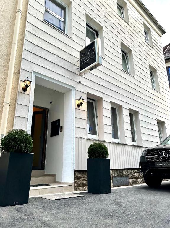 Hotel Emilia - Main view