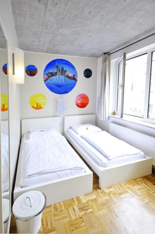Five Elements Hostel and Capsules Frankfurt - Weergave 5