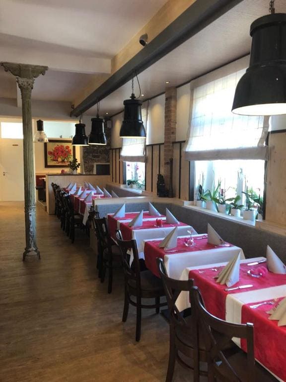 ZUM BAHNHÖFLE Restaurant & Hotel - Albbruck Am Rhein - View 3