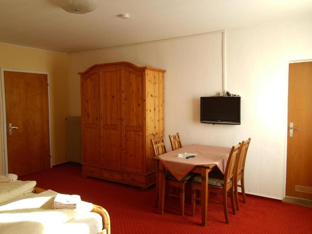 Hotel Gasthof zum Neubau - View 2