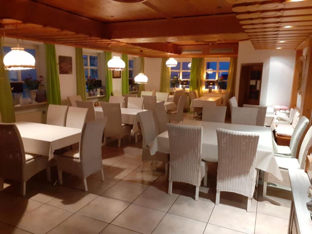 Hotel Goldene Rose - View 3