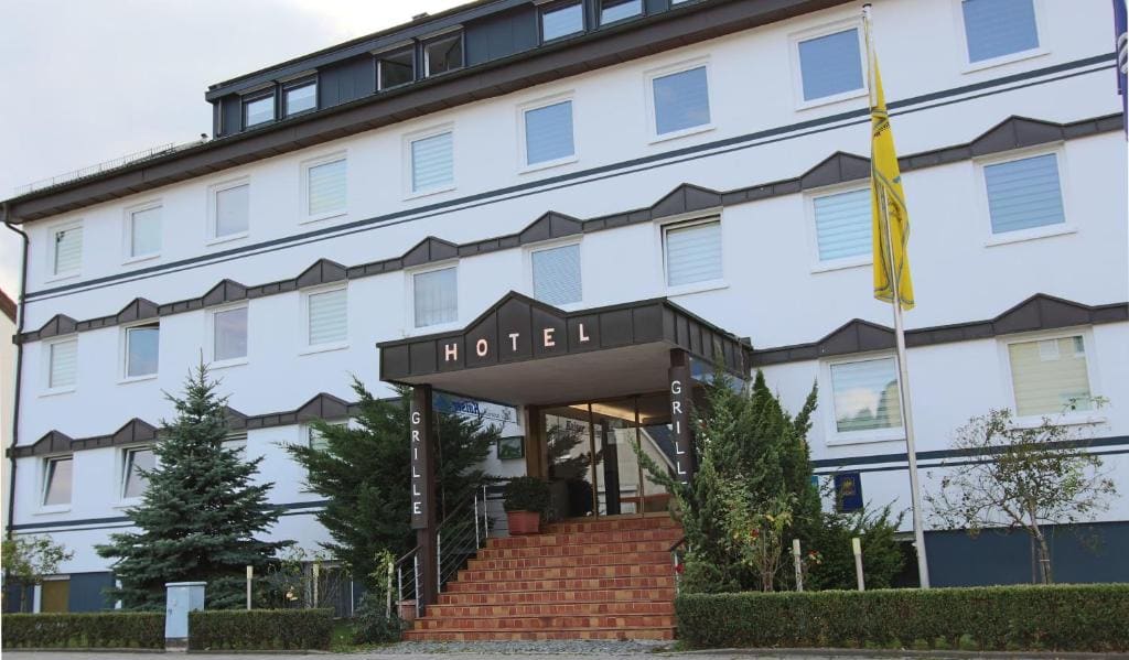 Hotel Grille - Main view