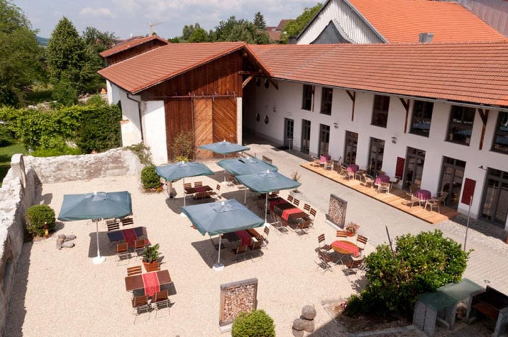 Hotel-Gasthof Zur Linde - View 3