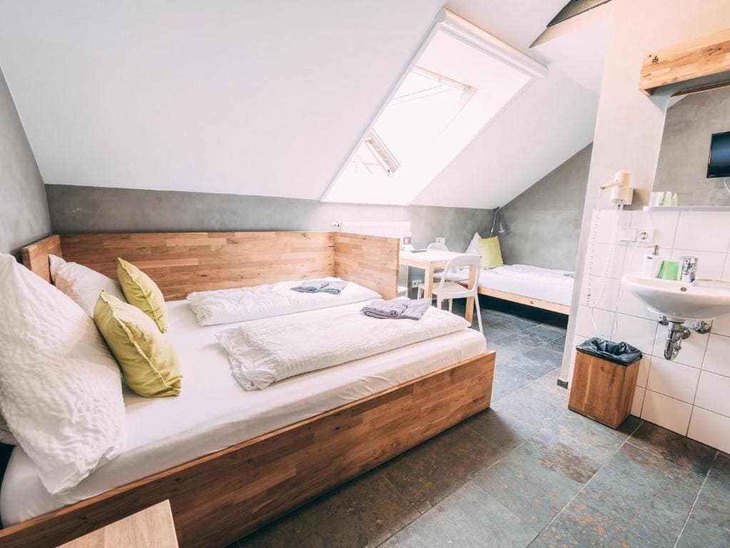 Gut Hügle Jugendzimmer - View 2