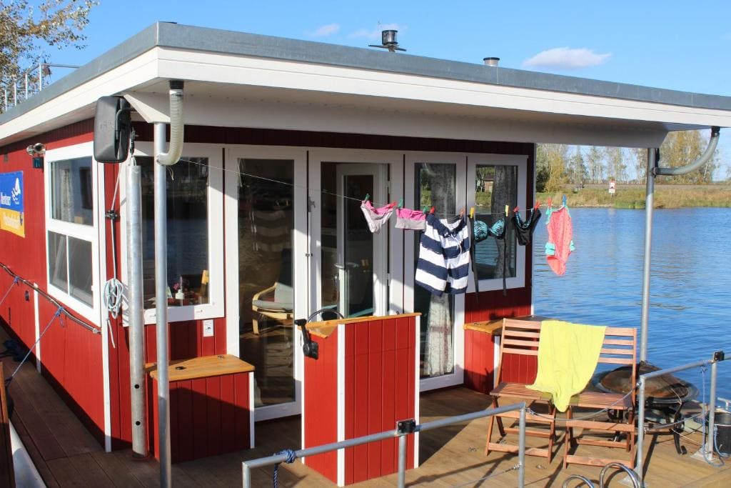 Abenteuer Flusslandschaft Hausboot MV - Main view