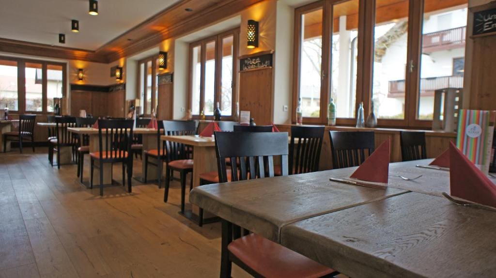 Hotel Heimfeld Restaurant Cafe - View 3