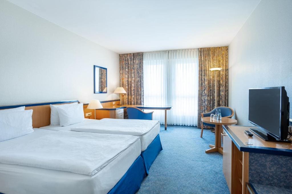 HI Hotel International Hamburg - View 7