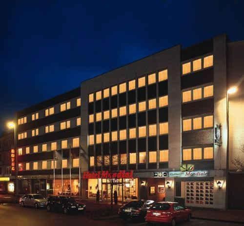 Hotel Mondial - Main view