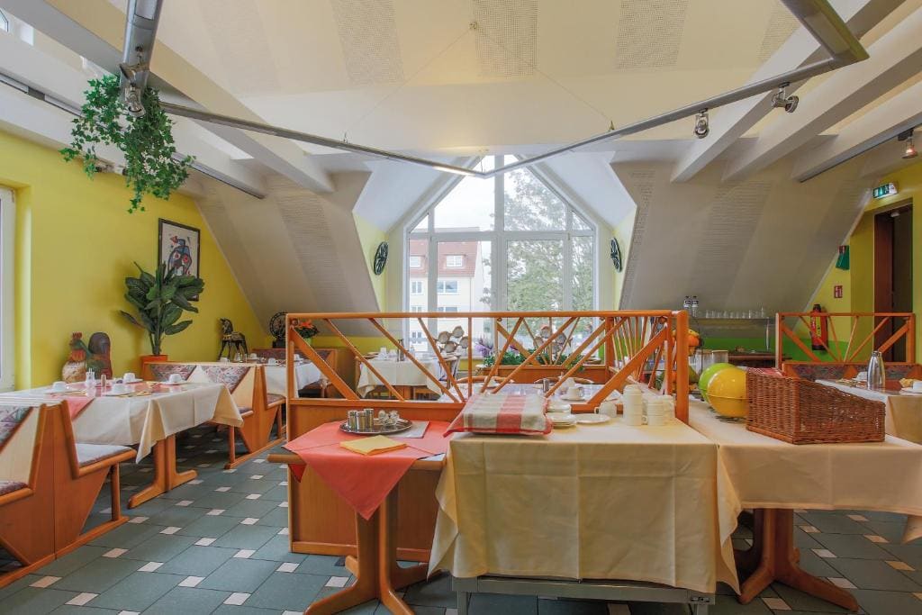 Hotel Ideal - View 3