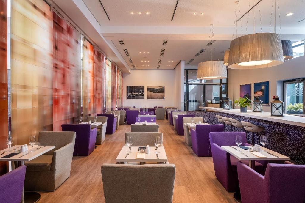 IntercityHotel Frankfurt Airport - View 3