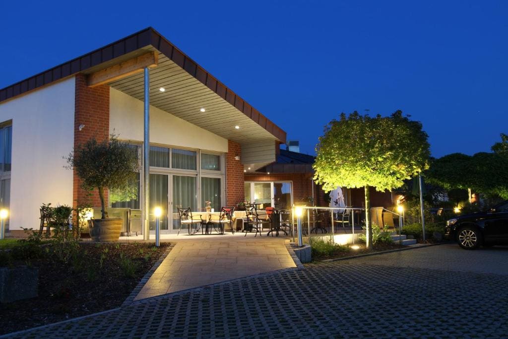 UNO Hotel Wolfsburg Sandkamp - Main view