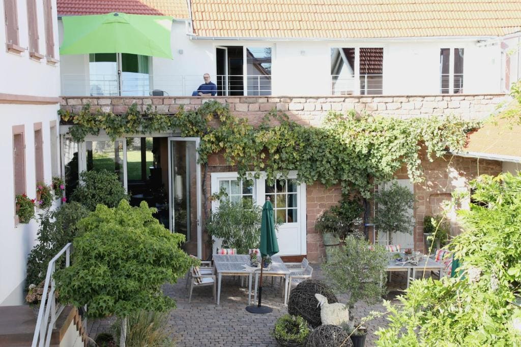 Julius in der Pfalz - Main view