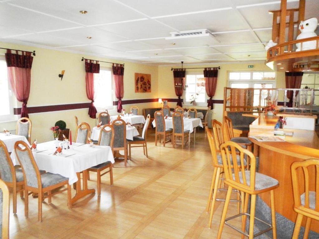 Kastanienhof Hotel garni - View 5
