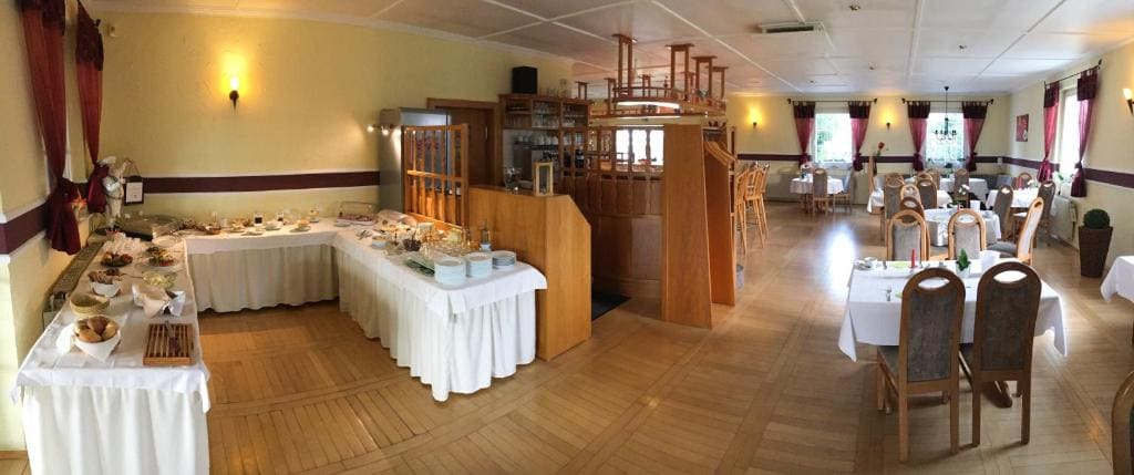 Kastanienhof Hotel garni - View 4
