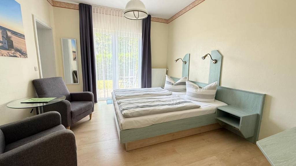 Kastanienhof Hotel garni - View 3