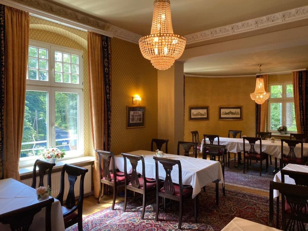 Hotel Kronprinz - View 3