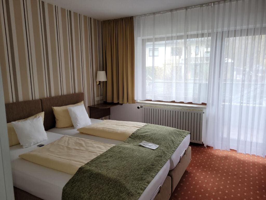 Kurparkhotel-Gemünd - View 2