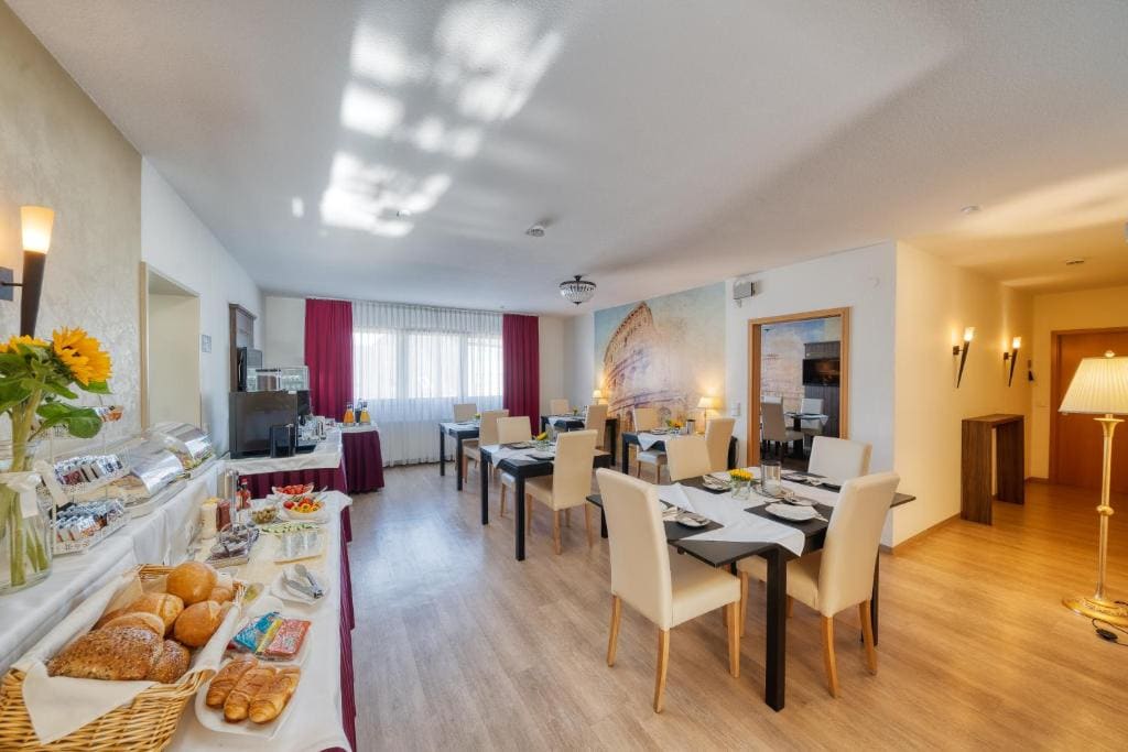 Hotel l'adresse garni - View 3
