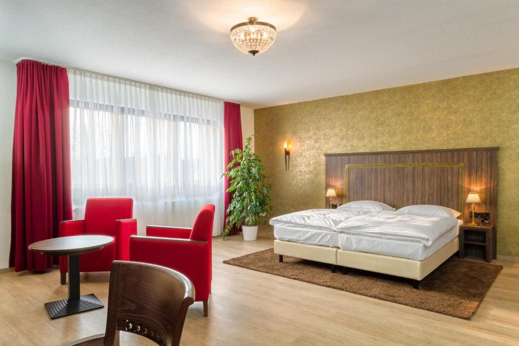 Hotel l'adresse garni - View 2