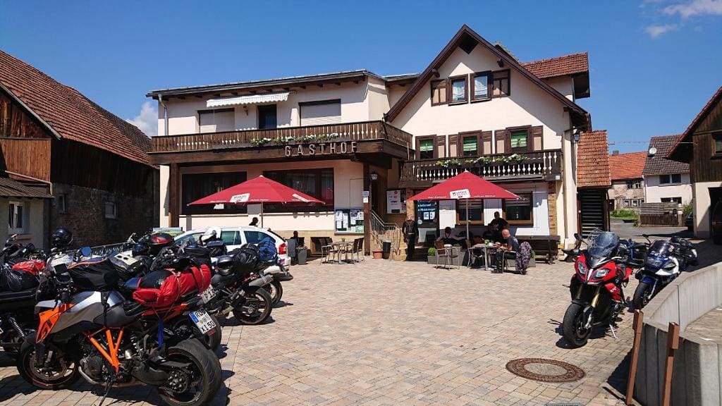 Landgasthof und Pension Zum löwen - Main view