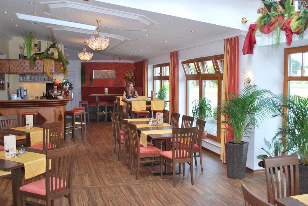 Hotel Hutzenthaler - View 3