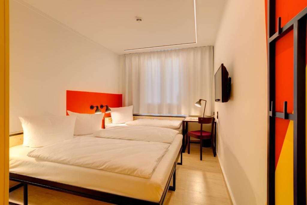 MEININGER Hotel Leipzig Hauptbahnhof - View 4