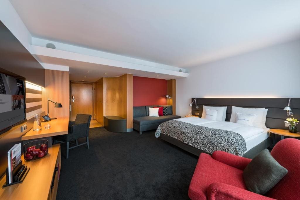 THE MADISON Hotel Hamburg - View 7